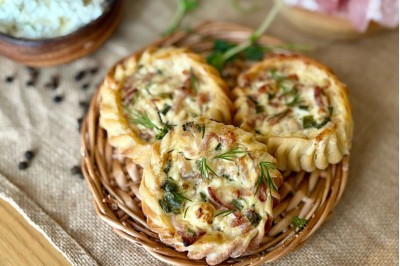 Перепечки с творогом и беконом 16 шт.