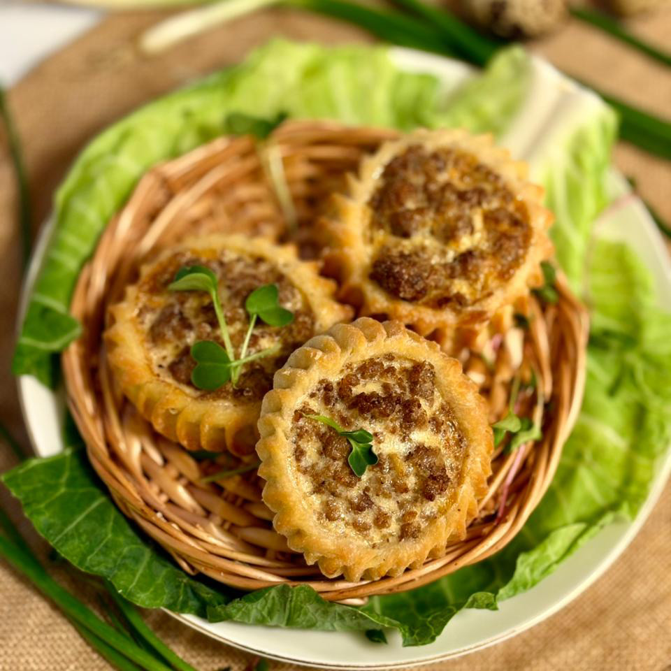 перепечки с капустой и фаршем (свинина, говядина) 8 шт. перепечки с капустой и фаршем (свинина, говядина) 8 шт.