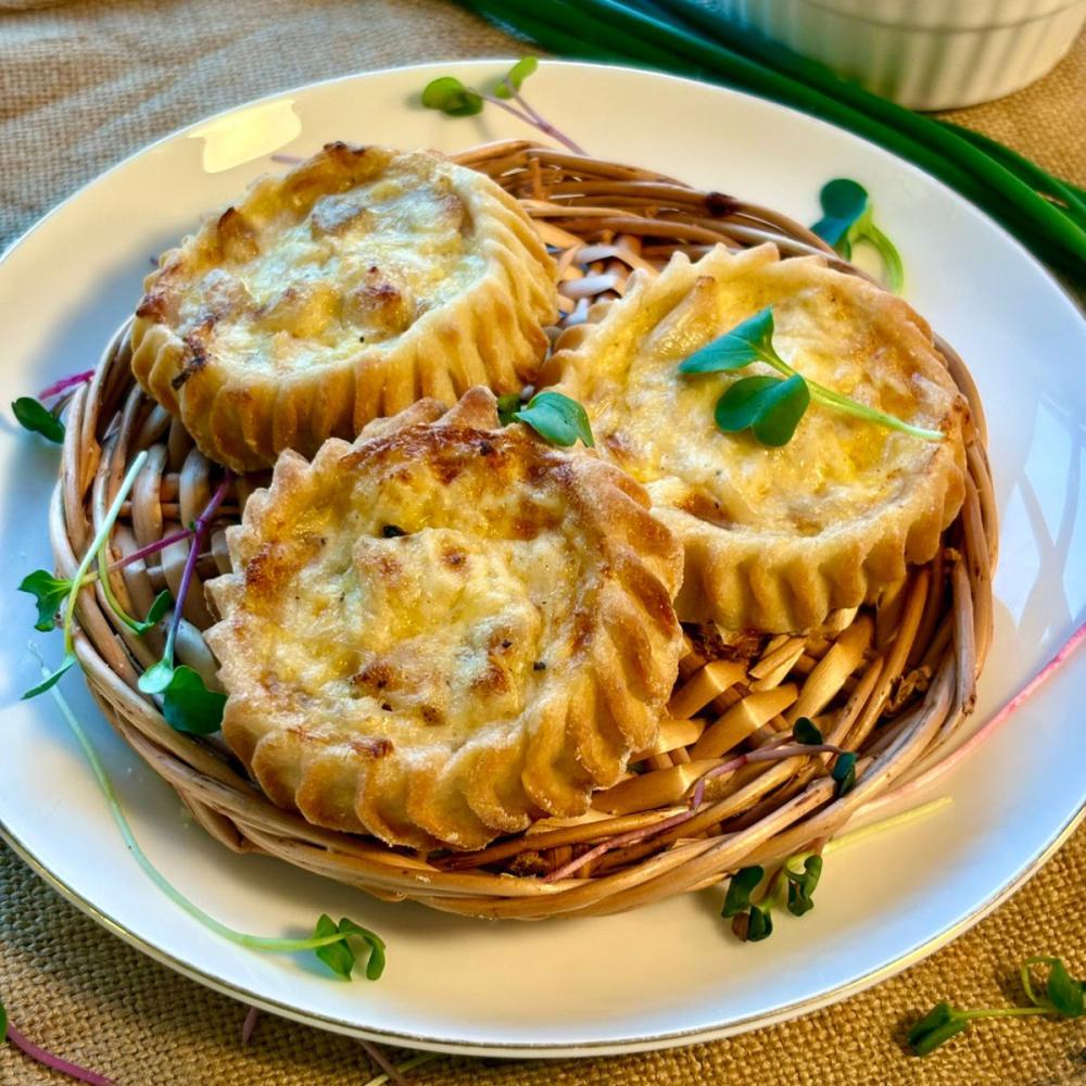 перепечки с яйцом и зеленым луком 8 шт. перепечки с яйцом и зеленым луком 8 шт.