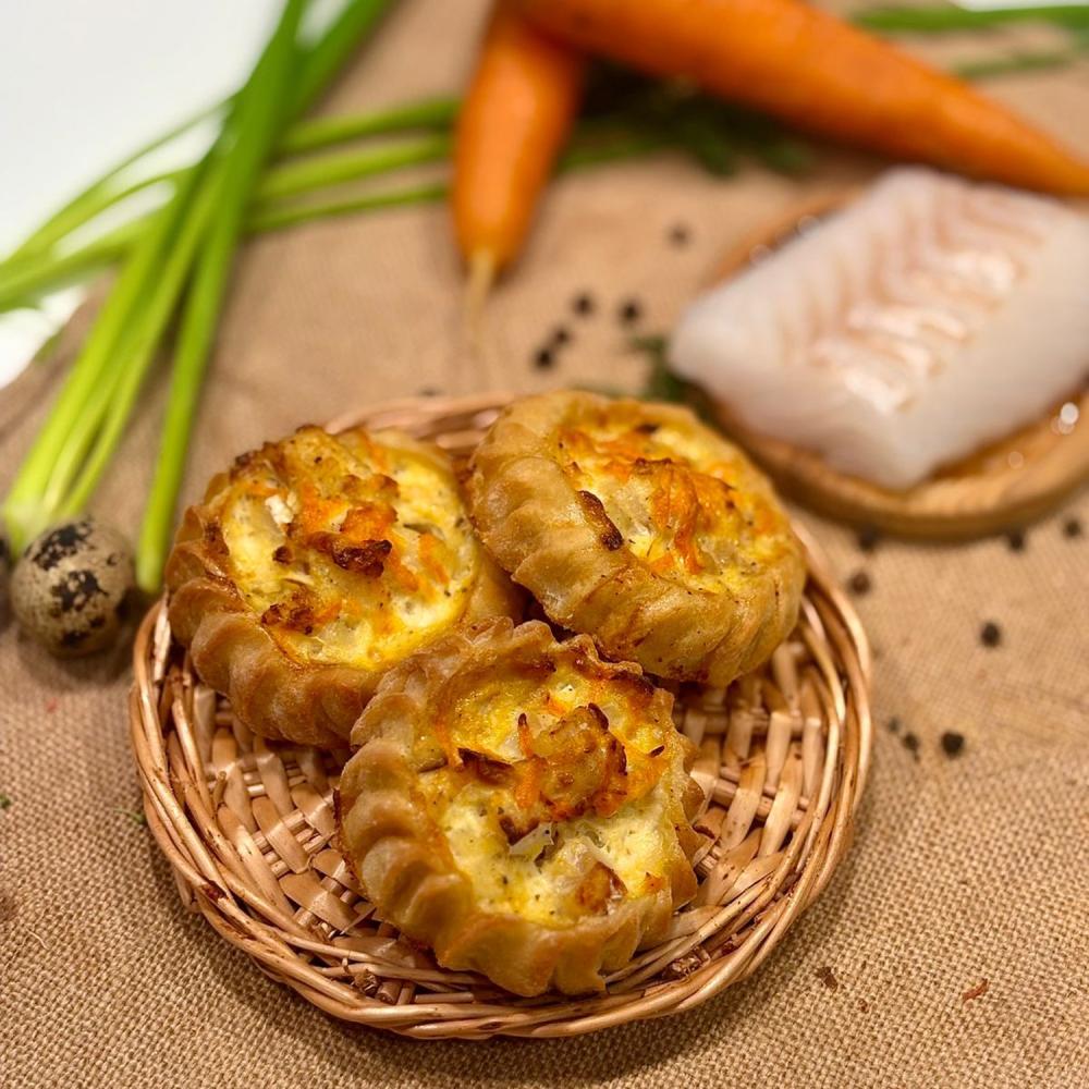 перепечки с треской, морковью и луком перепечки с треской, морковью и луком