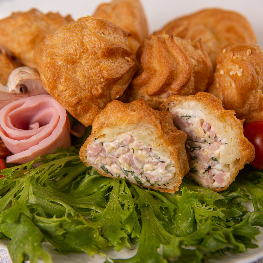 profitroli_s_vetchinoy_i_syrom