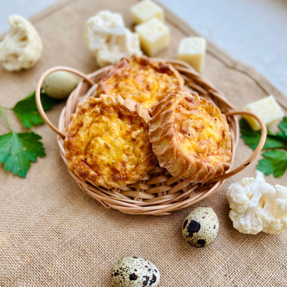 perepechki_s_tsvetnoy_kapustoy_i_syrom