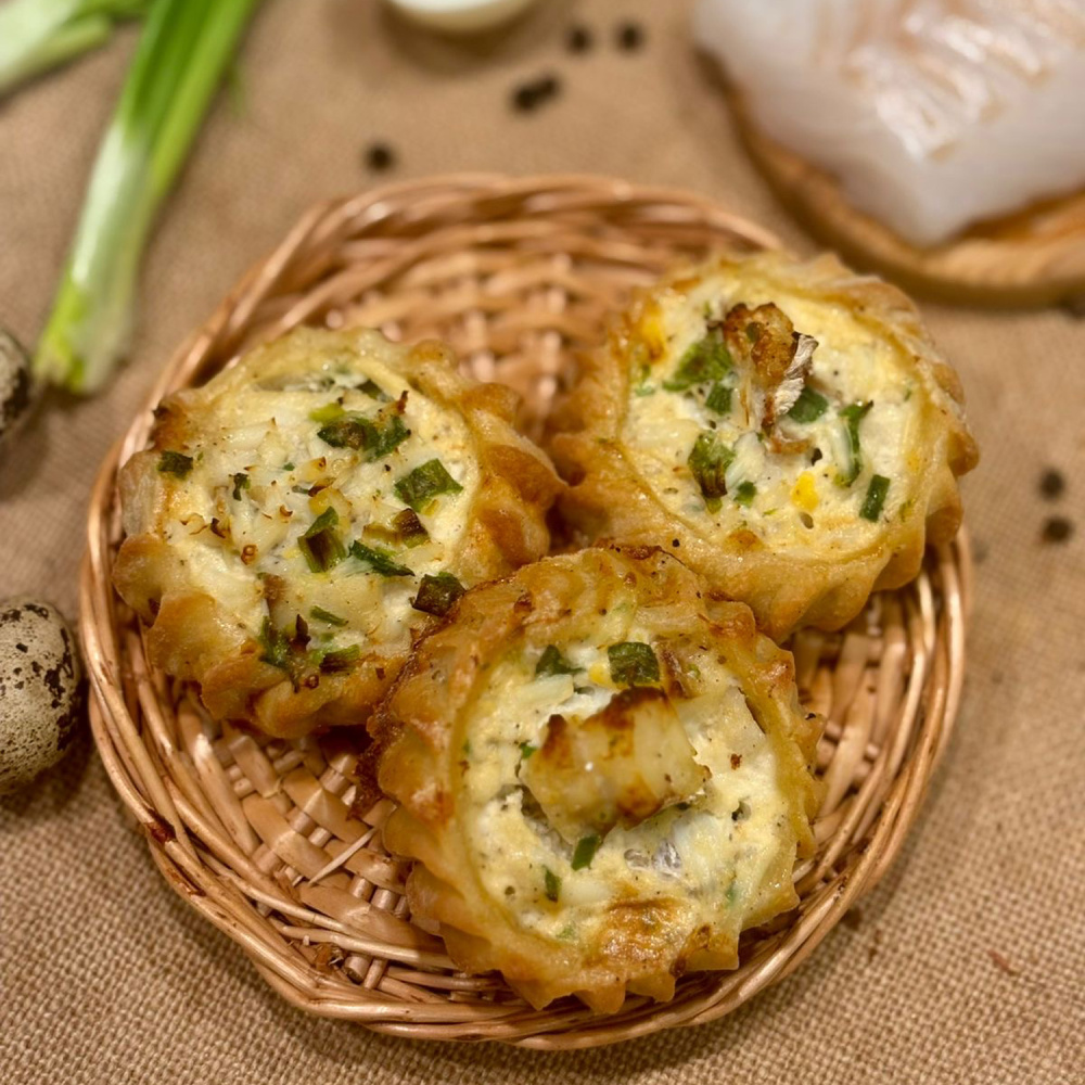 perepechki_s_treskoy_yaytsom_i_zelenym_lukom